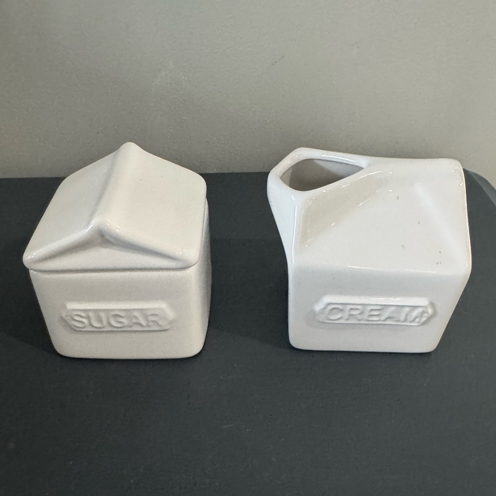 1 Set Luxe Habitat White Ceramic Sugar Bowl With Lid Creamer White Lettering 3"